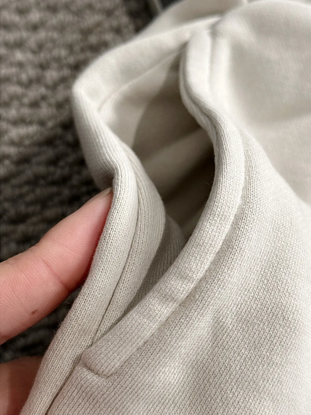 🅿️330 shipped next day, high-end goods, Stone Island 2025 spring and summer new elastic band casual heavy-duty washed loose shorts, made by imported machines from Italy, 1:1COPY with eyes closed. The hem of the trousers is hemmed with two needles, the stitching is fine and firm, and the custom-made fabrics are highly breathable and comfortable, with impeccable details. The brand element design concept reflects high quality. It feels delicate and soft! It presents a casual cut and the upper body shape is great! Size: S-XXL